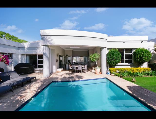 5 BEDROOM HOUSE FOR SALE IN DAINFERN GOLF ESTATE
